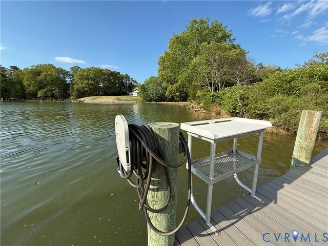 501 Glebe View Ln, Lottsburg, VA 22511
