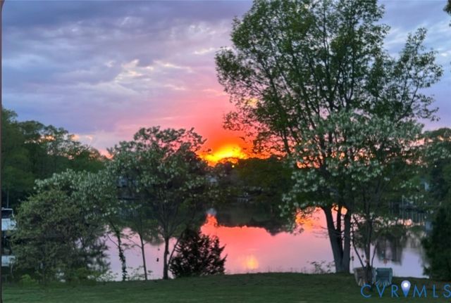 501 Glebe View Ln, Lottsburg, VA 22511