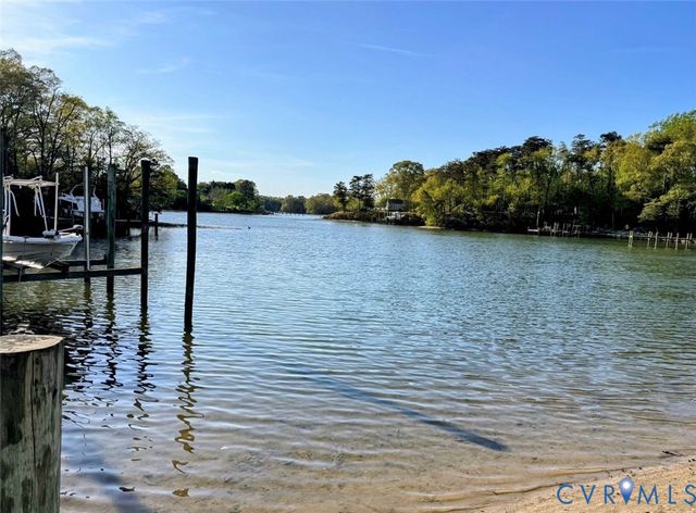 501 Glebe View Ln, Lottsburg, VA 22511