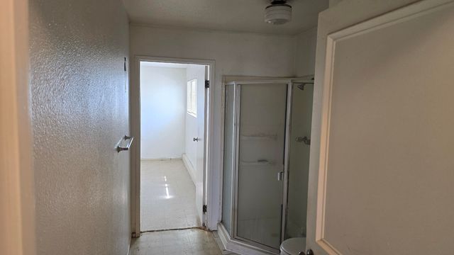 762 W Front Street, Farmersville, CA 93223