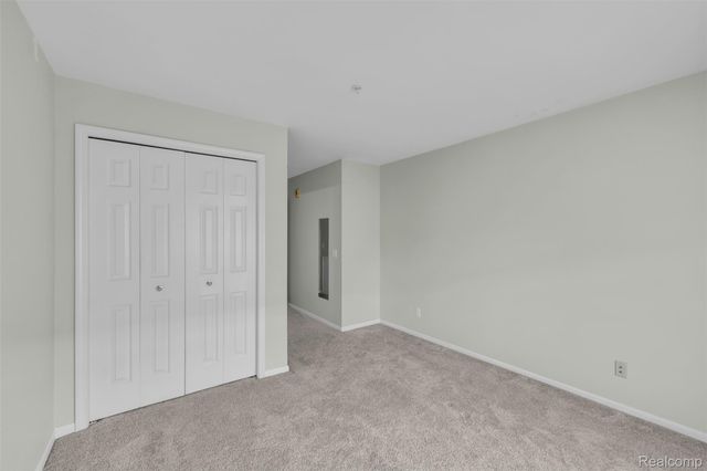 3214 Camden Drive Unit 28, Troy, MI 48084