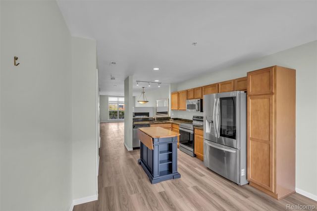3214 Camden Drive Unit 28, Troy, MI 48084