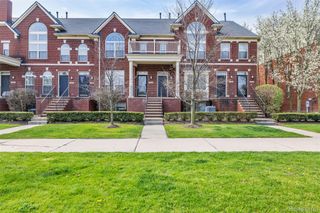 3214 Camden Drive Unit 28, Troy, MI 48084