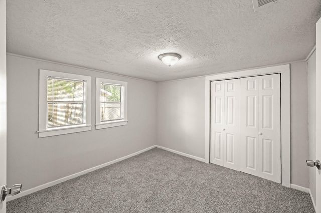 203 W Hart Avenue, Pasadena, TX 77506