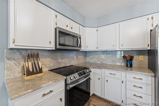 10 Fairway Drive, Whispering Pines, NC 28327