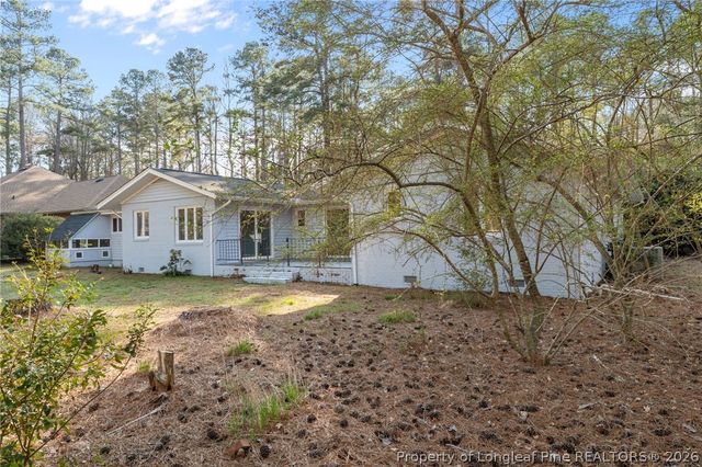 10 Fairway Drive, Whispering Pines, NC 28327