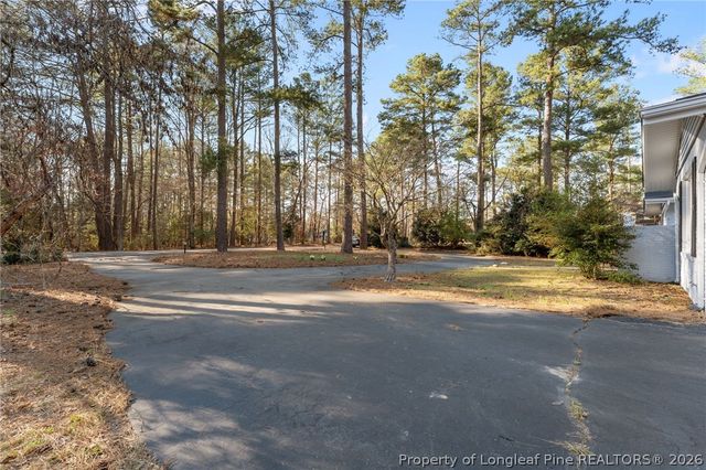 10 Fairway Drive, Whispering Pines, NC 28327