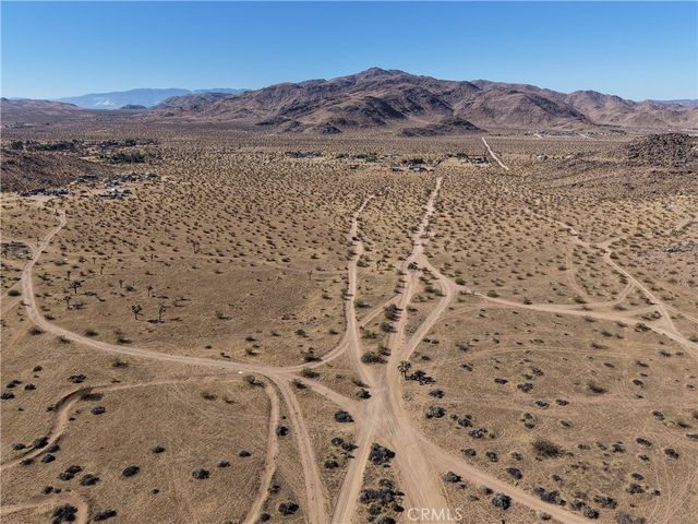 1 Fairview Valley, Apple Valley, CA 92307