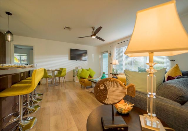 269 SE 8th Avenue, Deerfield Beach, FL 33441