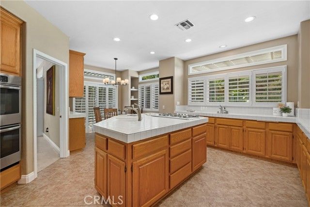 7 Skylark, Laguna Hills, CA 92679