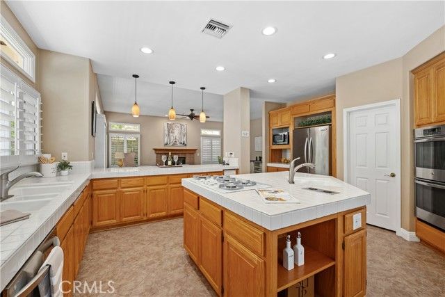 7 Skylark, Laguna Hills, CA 92679