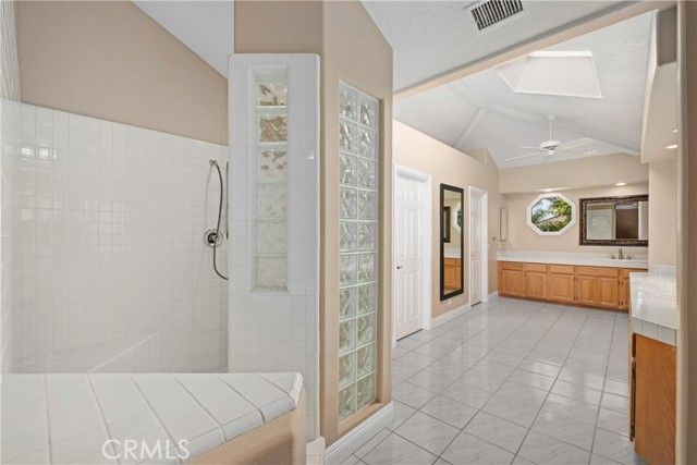 7 Skylark, Laguna Hills, CA 92679