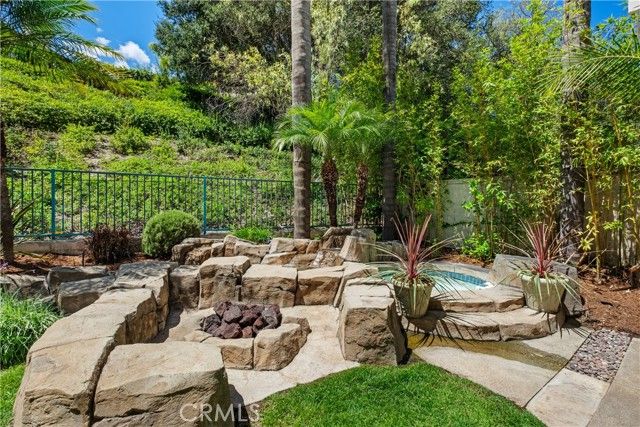 7 Skylark, Laguna Hills, CA 92679