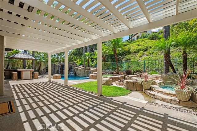 7 Skylark, Laguna Hills, CA 92679