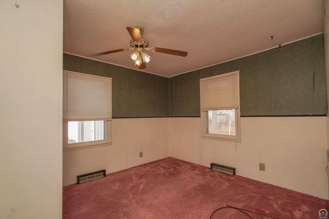 1601 2nd Ave W, Horton, KS 66439