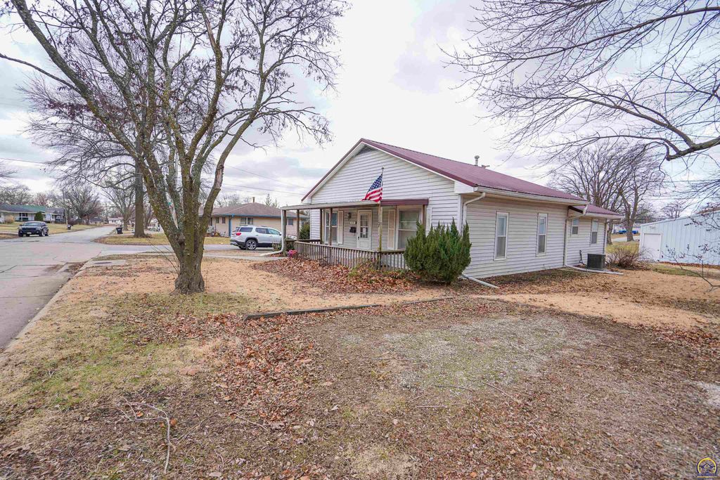 1601 2nd Ave W, Horton, KS 66439