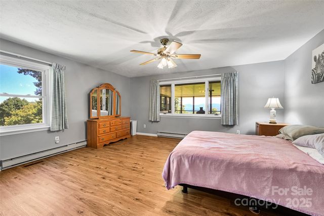 371 Heatherly Heights Road, Saluda, NC 28773