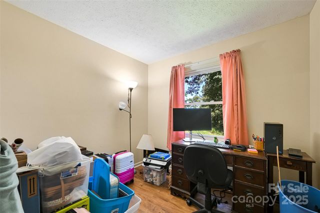 371 Heatherly Heights Road, Saluda, NC 28773