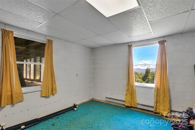 371 Heatherly Heights Road, Saluda, NC 28773