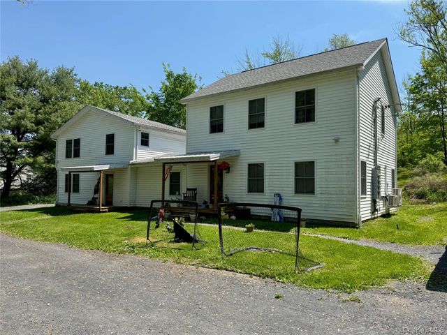 230 State Route 32 N, New Paltz, NY 12561