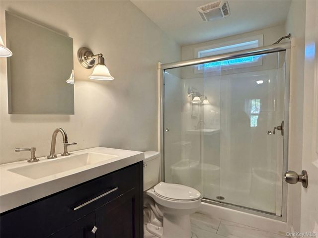230 State Route 32 N, New Paltz, NY 12561