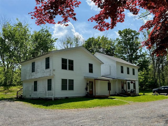 230 State Route 32 N, New Paltz, NY 12561