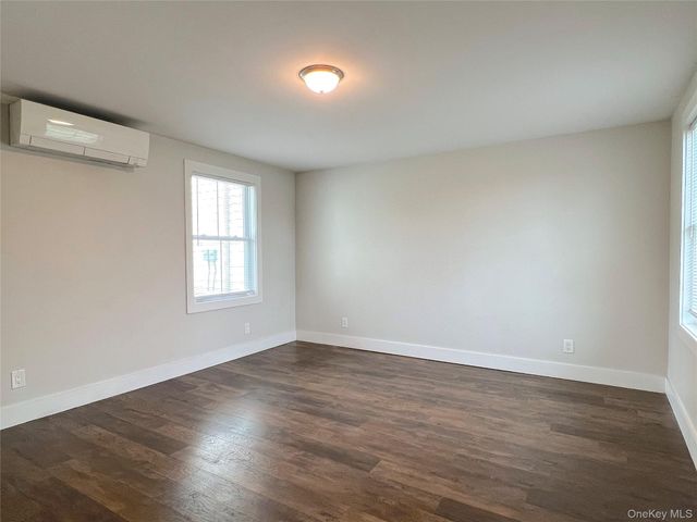 230 State Route 32 N, New Paltz, NY 12561