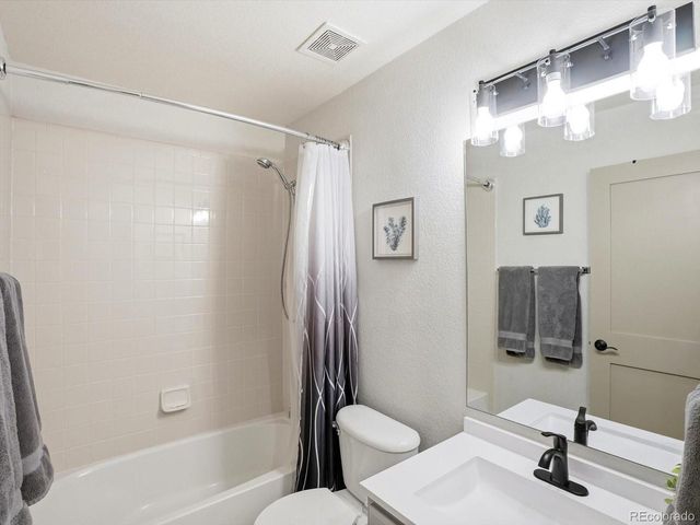 2136 E 98th Ave, Thornton, CO 80229