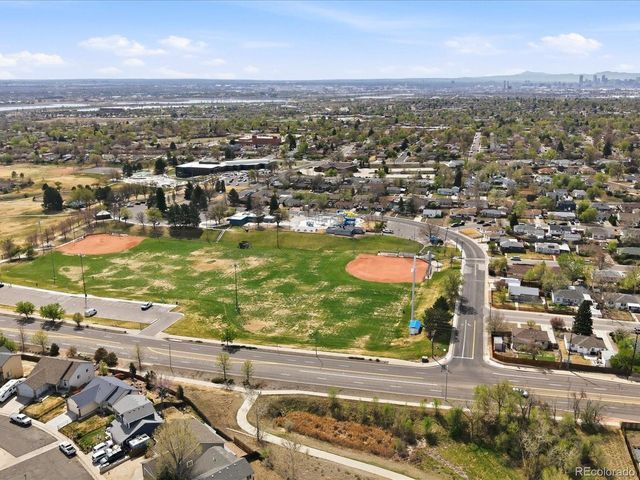 2136 E 98th Ave, Thornton, CO 80229