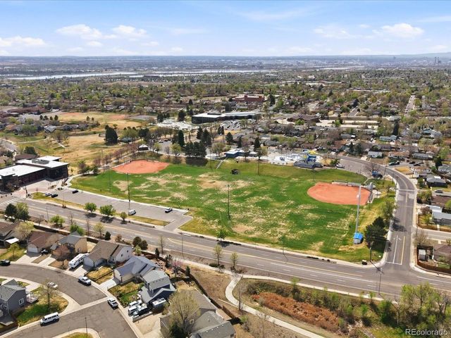 2136 E 98th Ave, Thornton, CO 80229