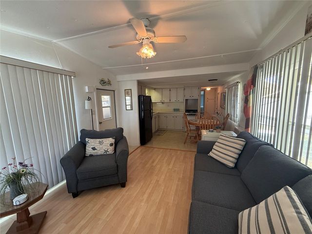 12674 SEMINOLE BOULEVARD S18, Largo, FL 33778