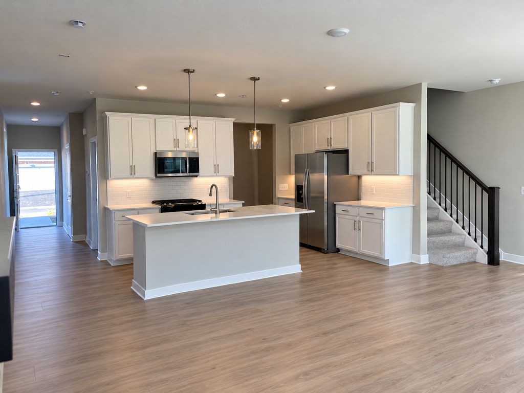 17982 Genoa Drive, Lakeville, MN 55044 — photo 2
