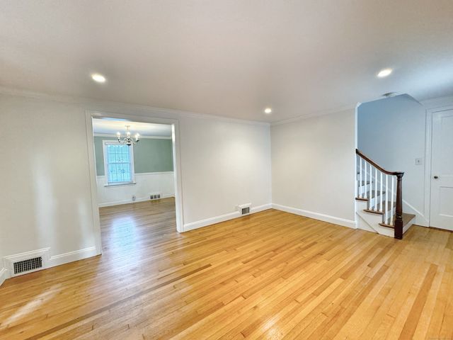 84 Sunnyridge Avenue, Fairfield, CT 06824