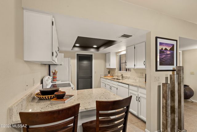 3232 W Moon Dance Way, Tucson, AZ 85741