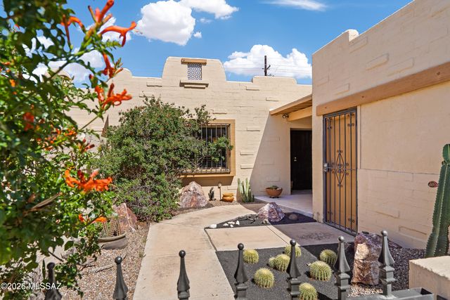 3232 W Moon Dance Way, Tucson, AZ 85741