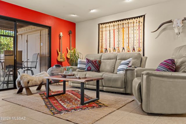 3232 W Moon Dance Way, Tucson, AZ 85741