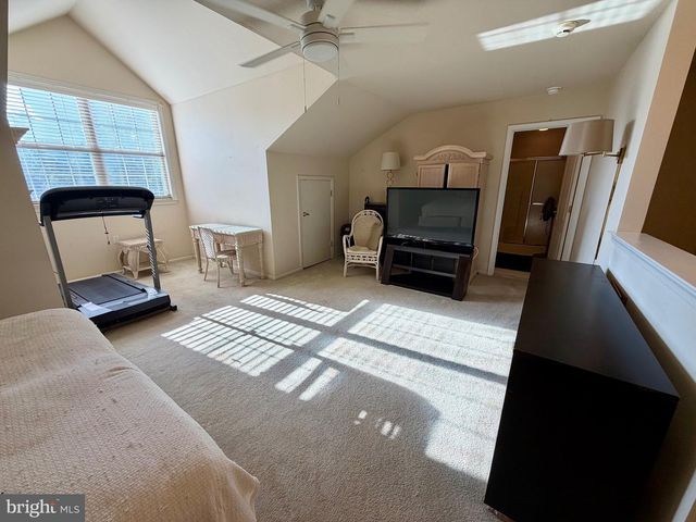 25 LEGACY OAKS DR, Richboro, PA 18954