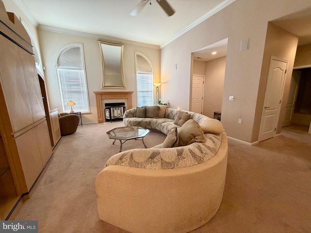 25 LEGACY OAKS DR, Richboro, PA 18954