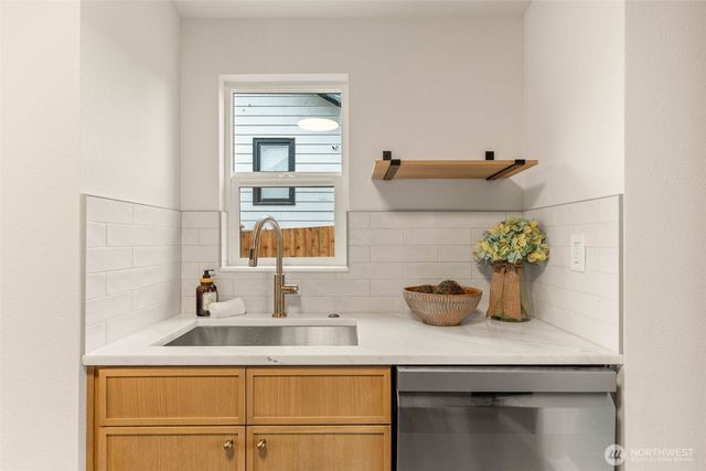 421 S 57th Street, Tacoma, WA 98408