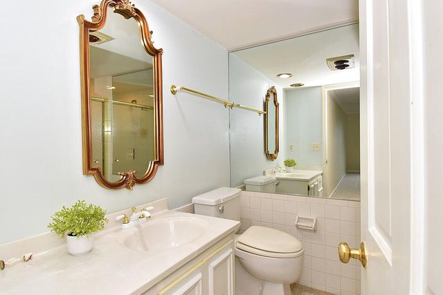 13335 Watertown Plank ROAD #309, Elm Grove, WI 53122