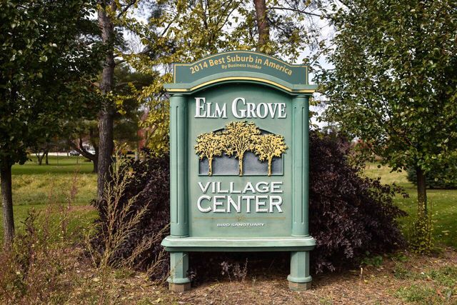 13335 Watertown Plank ROAD #309, Elm Grove, WI 53122
