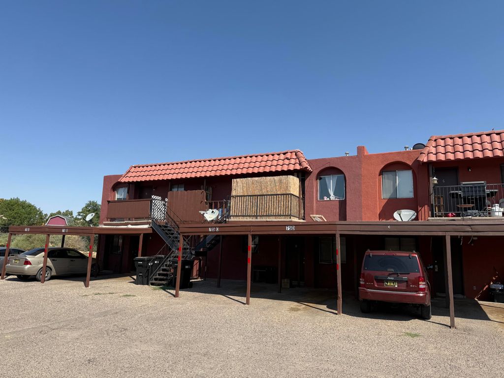 75 DARLENE Road SE, Rio Rancho, NM 87124