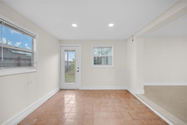 1380 W 60th Terrace, Hialeah, FL 33012
