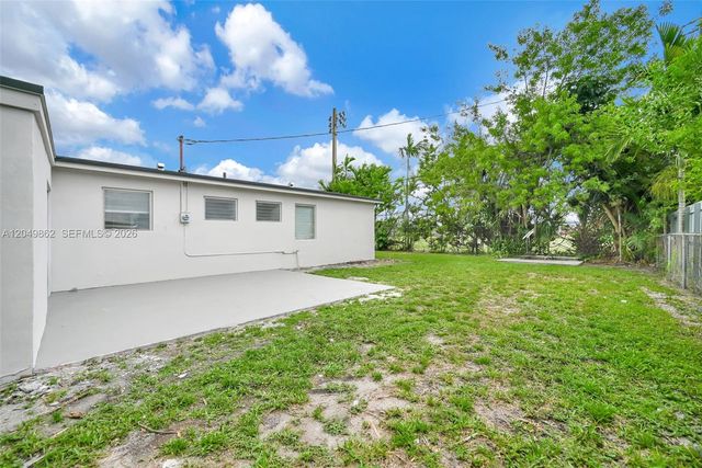 1380 W 60th Terrace, Hialeah, FL 33012