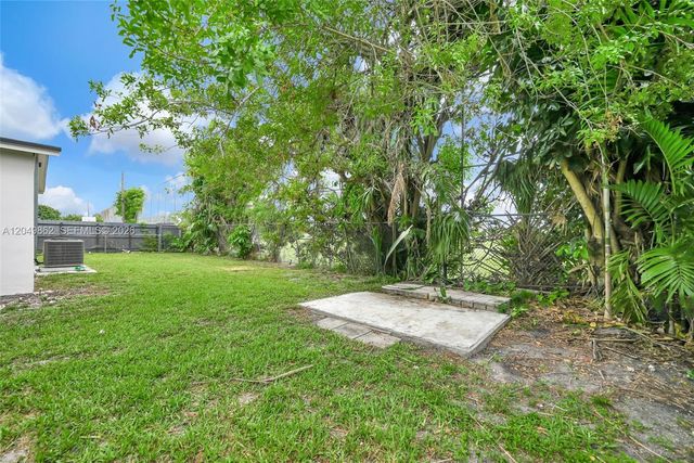 1380 W 60th Terrace, Hialeah, FL 33012