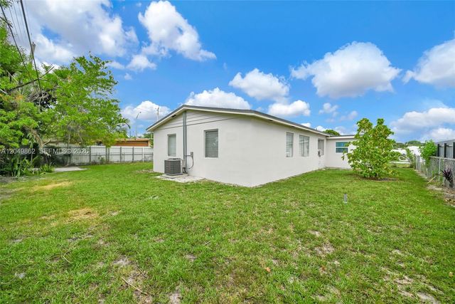 1380 W 60th Terrace, Hialeah, FL 33012