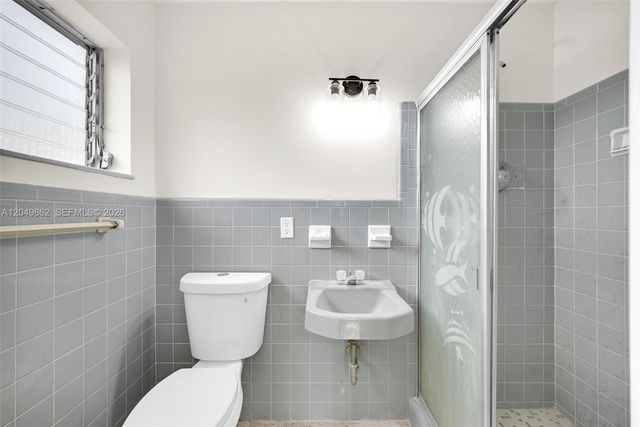 1380 W 60th Terrace, Hialeah, FL 33012