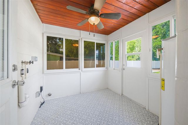 9708 FOREST HILLS DRIVE, Tampa, FL 33612