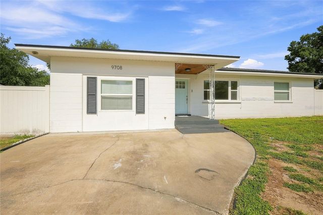 9708 FOREST HILLS DRIVE, Tampa, FL 33612