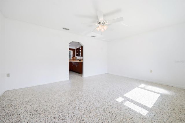9708 FOREST HILLS DRIVE, Tampa, FL 33612